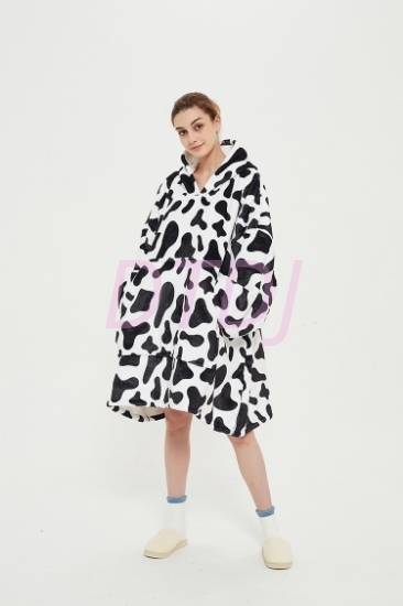 Picture of Oversized Winter Blanket Hoodie - Cow