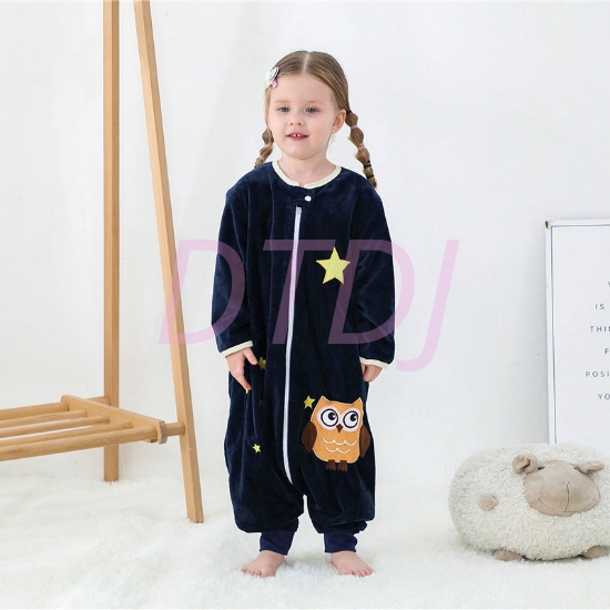 Picture of Kids Animal Sleeping Bag with Leg - Owl